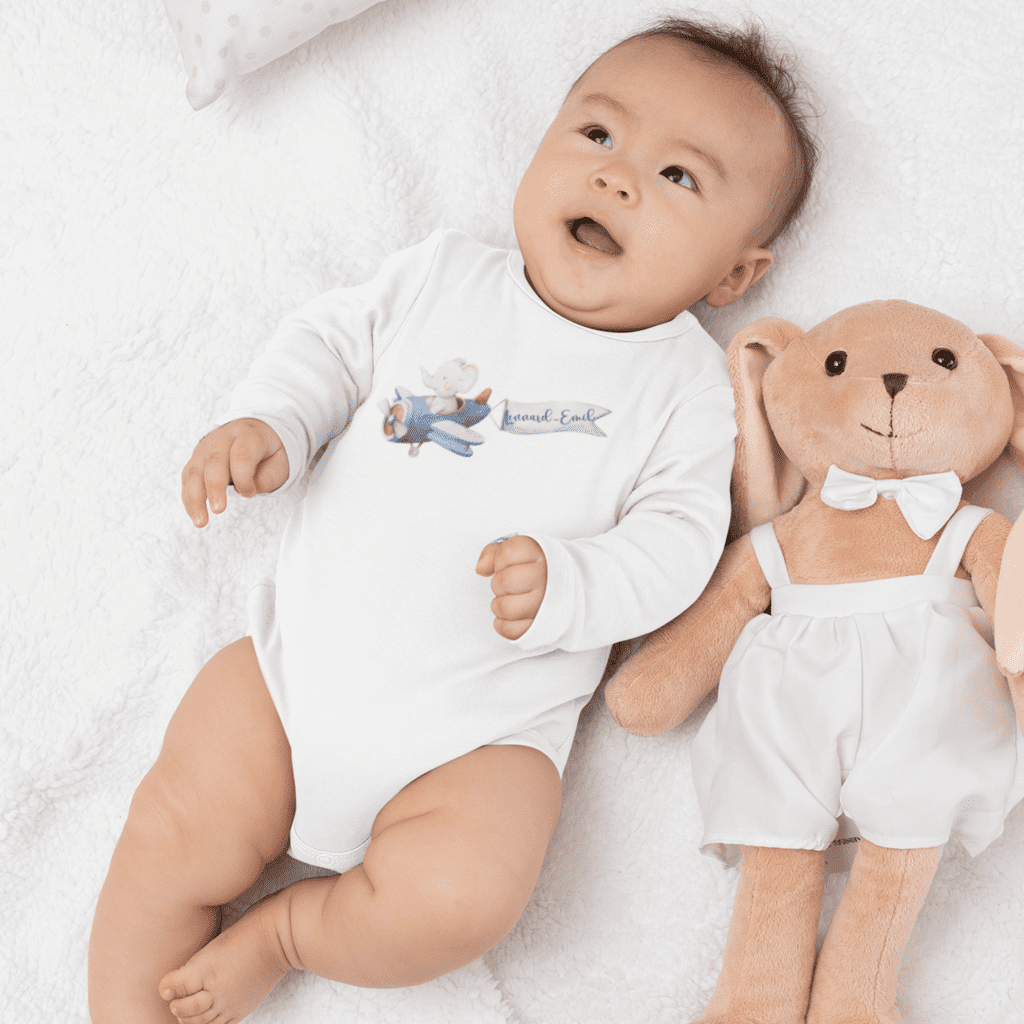 personalisiertes Bügelbild Elefant im Flieger